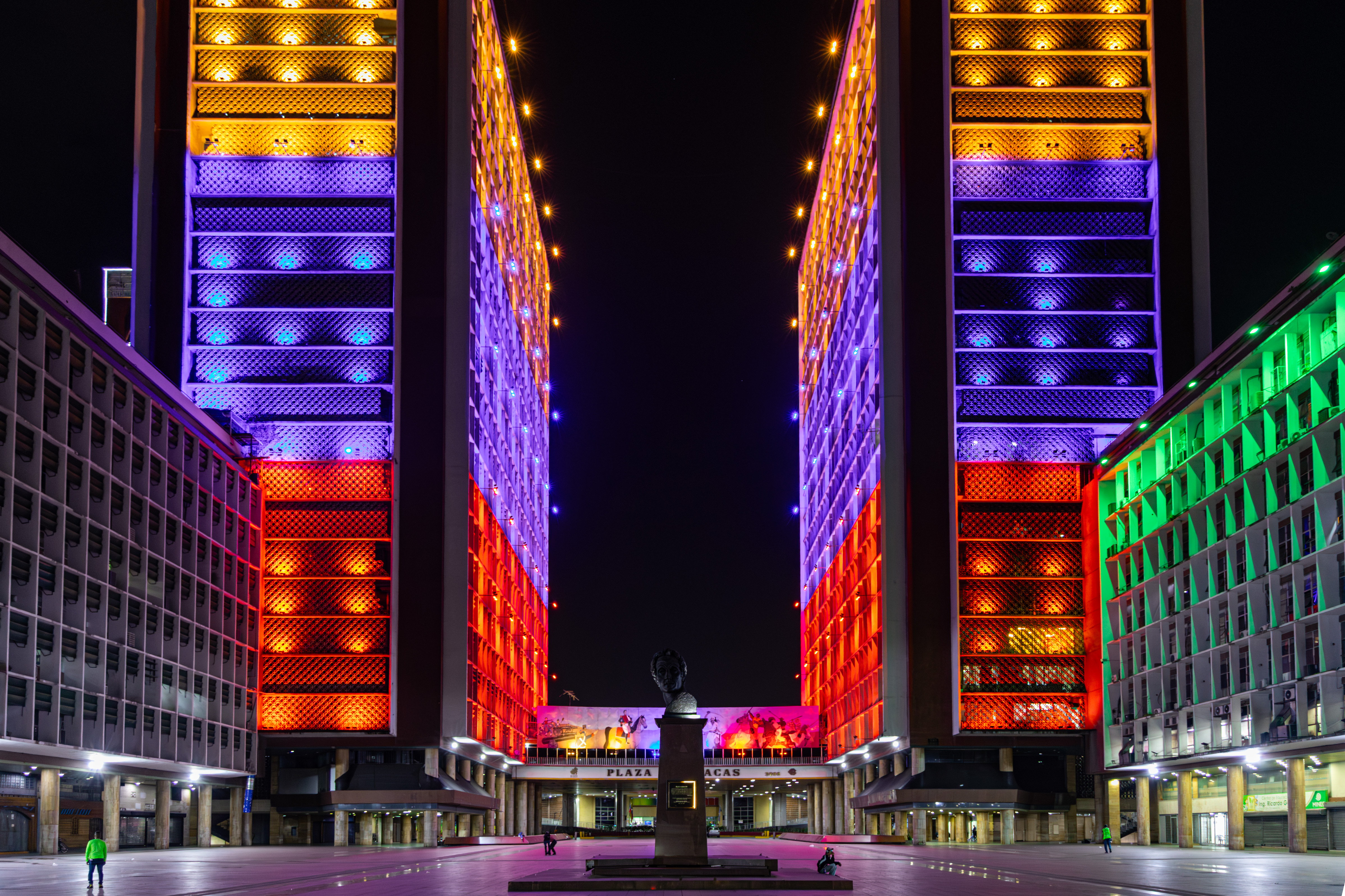 Plaza Caracas at night